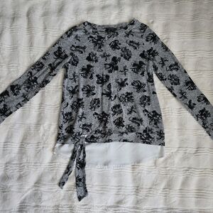 Simply Vera Vera Wang Black and Gray Floral Long Sleeve Top